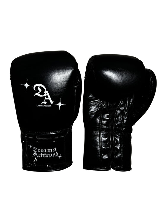 DA Lace-Up Boxing Gloves