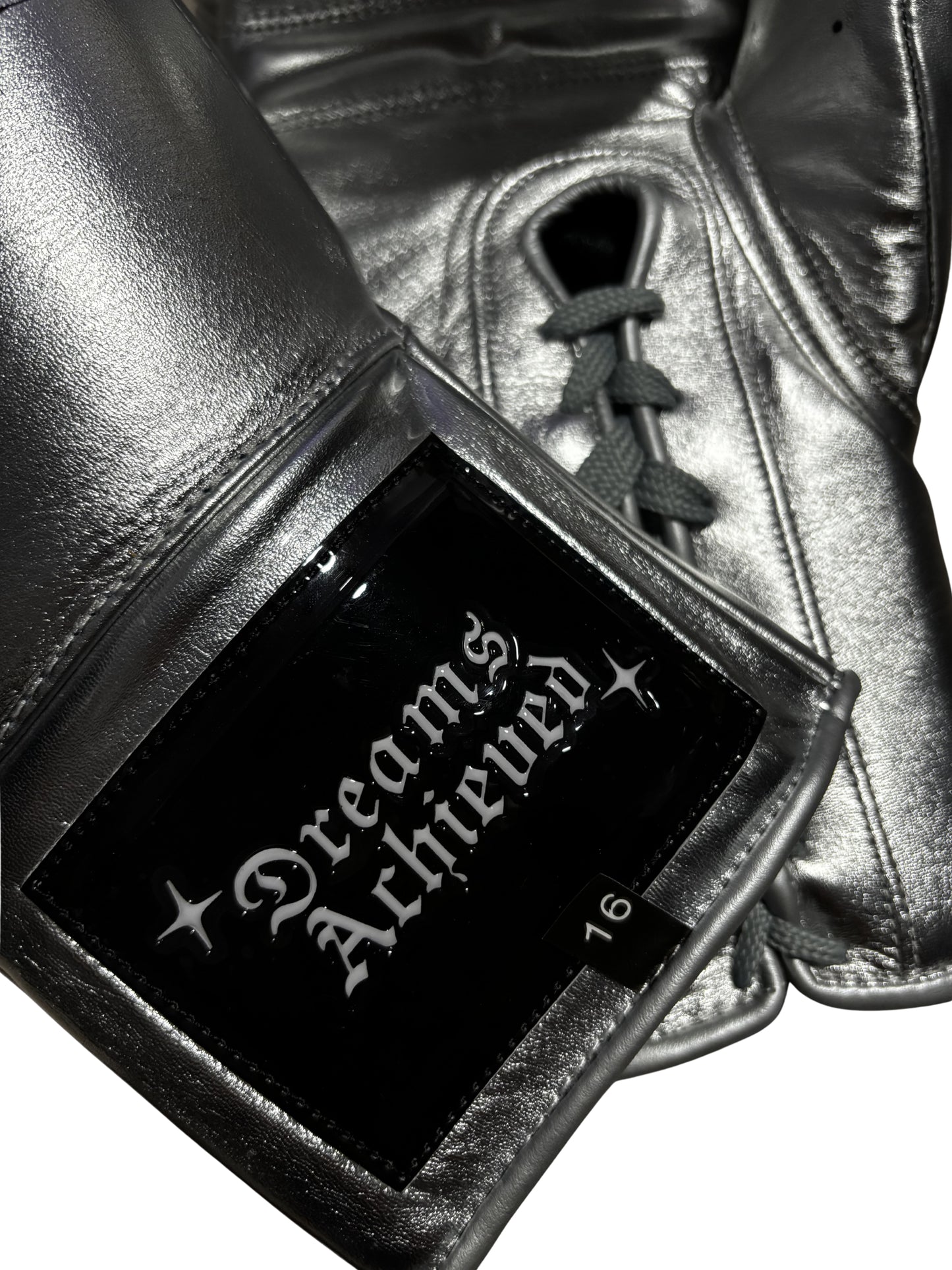 DA Lace-Up Boxing Gloves